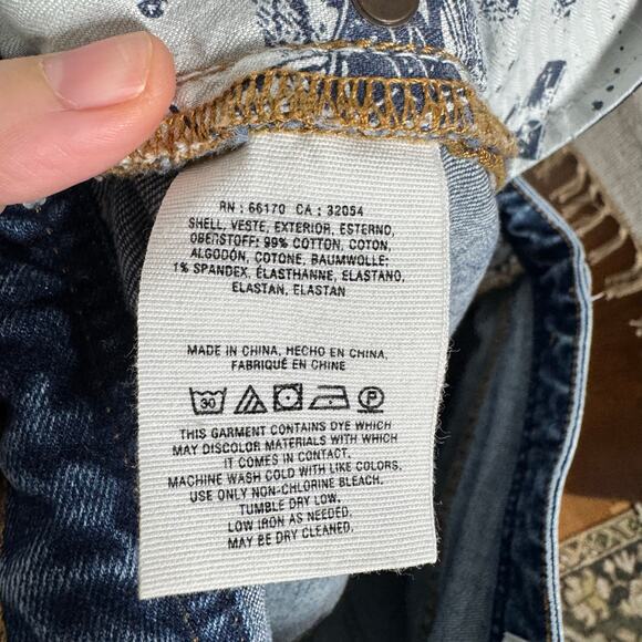 Pilcro Anthropologie Slim Boyfriend Boho Patchwork Scarf Hem Cropped Jeans 31 - Picture 5 of 11